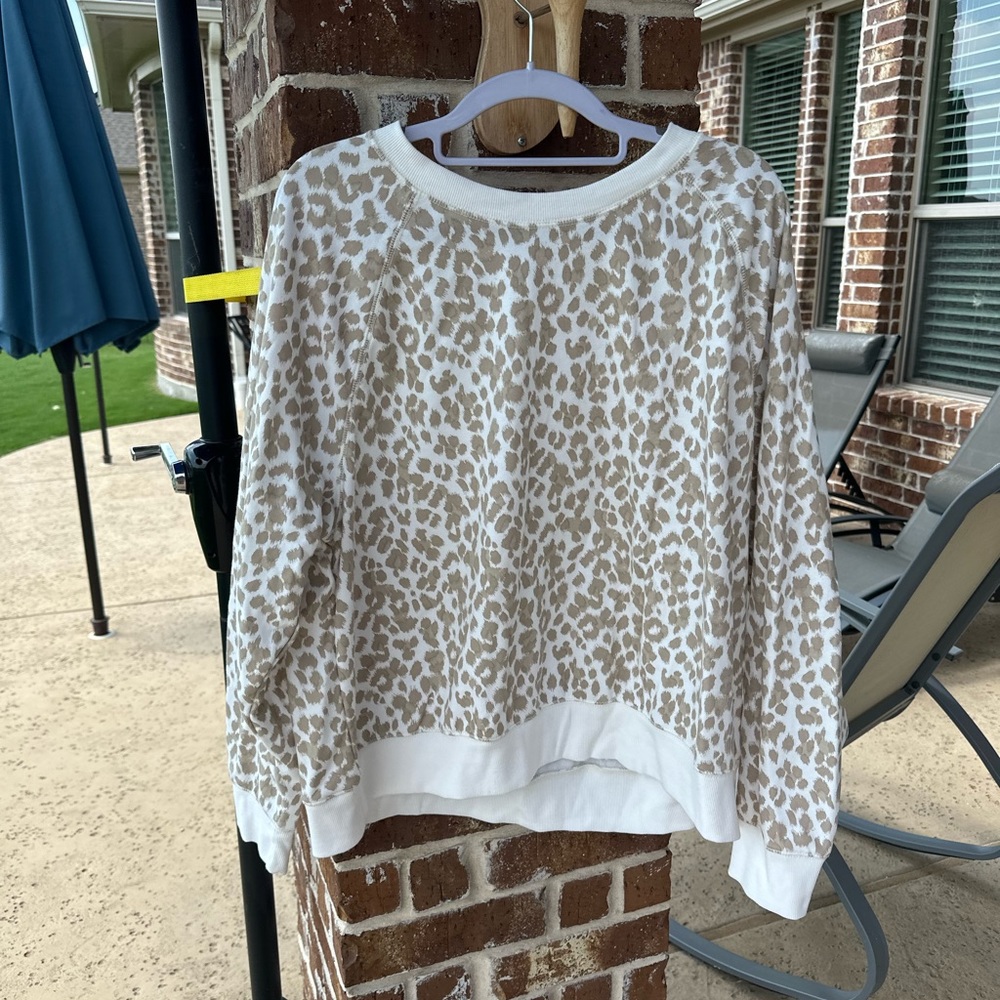 Old Navy Cheetah Print Crew